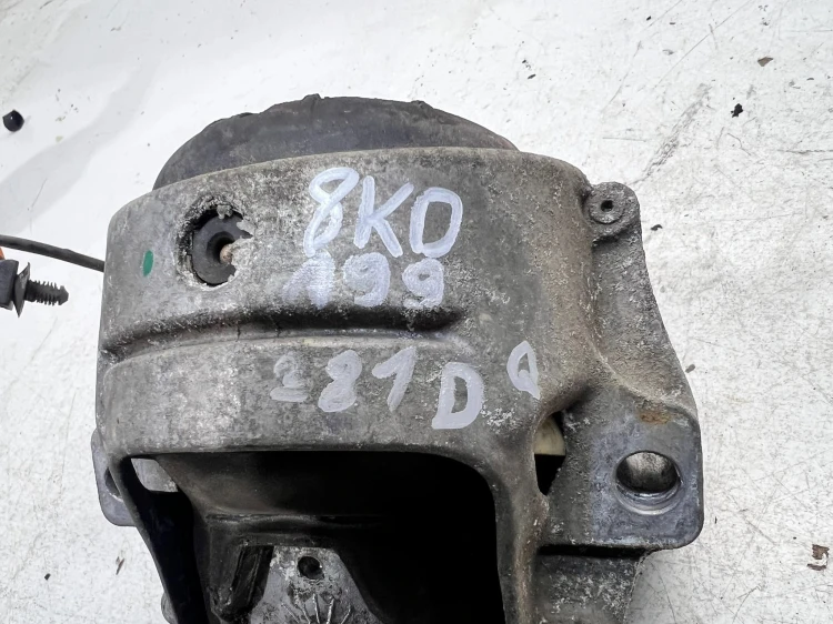 PODUSZKA SILNIKA Z CZUJNIKIEM AUDI A4 B8 A5 8T Q5 8R 8K0199381DQ