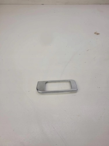 RAMKA ZMIANY BIEGÓW CHROM AUDI A8 D4 4H1863207