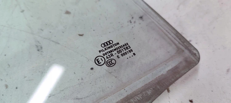 SZYBA BOCZNA DRZWI PRAWY TYŁ AUDI A4 B8 SEDAN 8K5 2008 ORYGINAŁ !!!