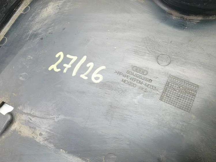 OSŁONA PODWOZIA TYŁ LEWA MAŁA AUDI Q5 FY 80A825219B 27/26