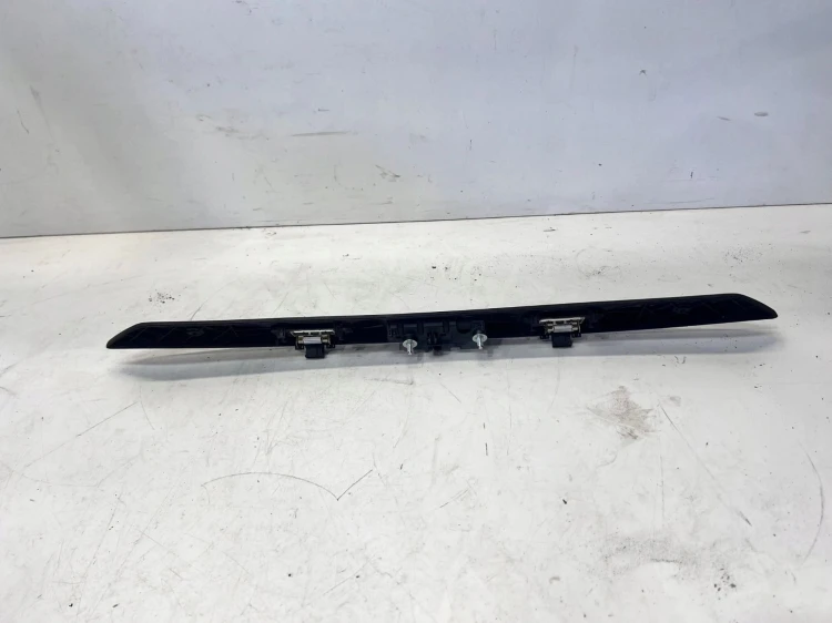 PODŚWIETLENIE TABLICY REJESTRACYJNEJ VW TIGUAN 5N0827287A