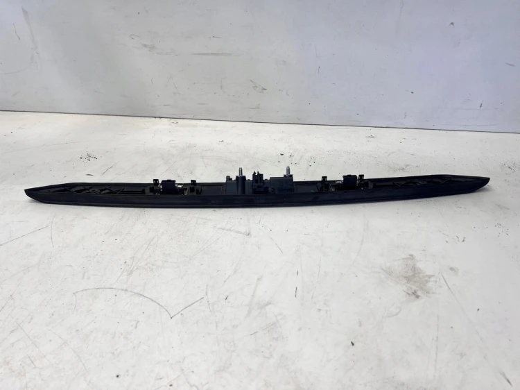 PODŚWIETLENIE TABLICY REJESTRACYJNEJ VW TIGUAN 5N0827287A