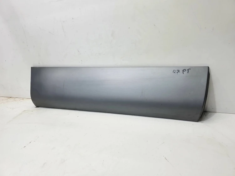 LISTWA DOLNA DRZWI PRAWY TYŁ AUDI Q7 4L 4L0853970A/B