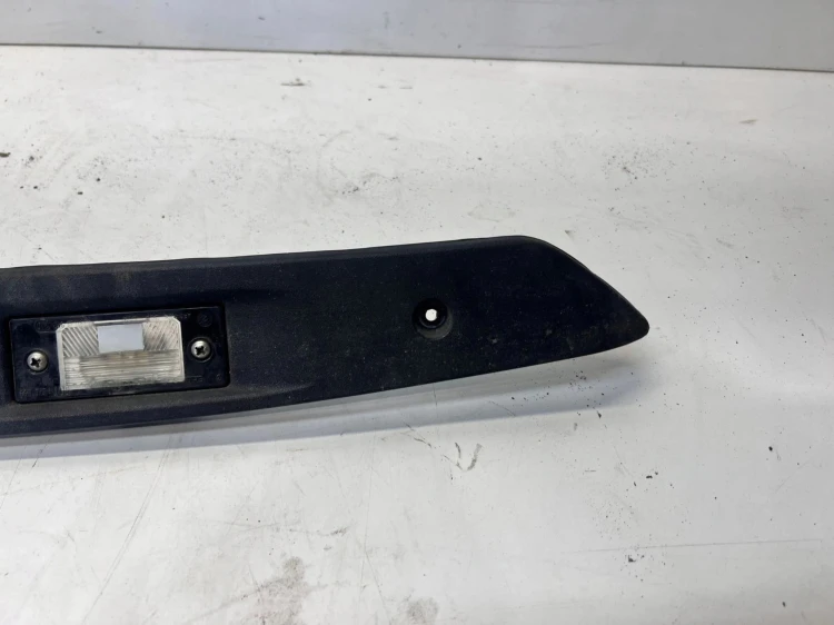 PODŚWIETLENIE TABLICY REJESTRACYJNEJ VW TIGUAN 5N0827287A