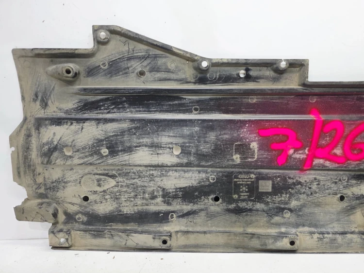 OSŁONA PŁYTA PODWOZIA LEWA DUŻA AUDI A6 C6 4F0825207F 7/26