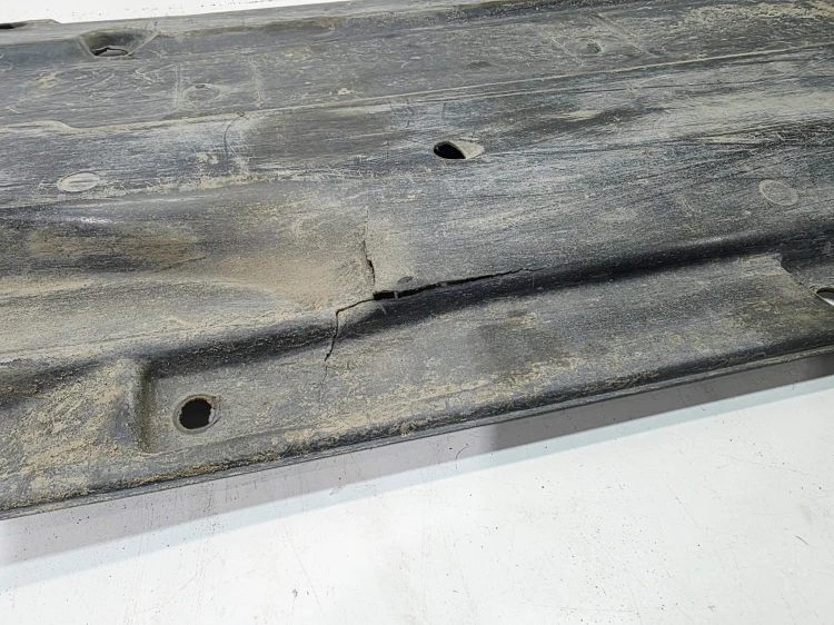 OSŁONA PŁYTA PODWOZIA LEWA DUŻA AUDI A6 C6 4F0825207F 7/26