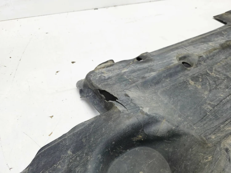 OSŁONA PŁYTA PODWOZIA LEWA DUŻA AUDI A6 C6 4F0825207F 7/26