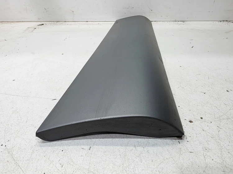LISTWA DOLNA DRZWI PRAWY TYŁ AUDI Q7 4L 4L0853970A/B