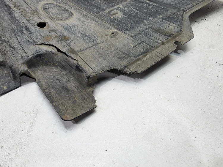 OSŁONA PŁYTA PODWOZIA LEWA DUŻA AUDI A6 C6 4F0825207F 7/26
