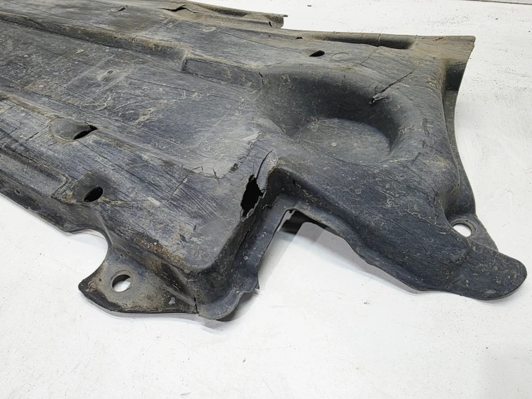 OSŁONA PŁYTA PODWOZIA LEWA DUŻA AUDI A6 C6 4F0825207F 7/26