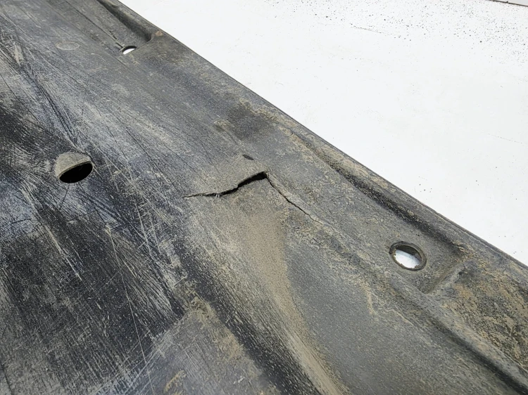 OSŁONA PŁYTA PODWOZIA LEWA DUŻA AUDI A6 C6 4F0825207F 7/26