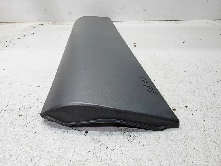 LISTWA DOLNA DRZWI PRAWY TYŁ AUDI Q7 4L 4L0853970A/B