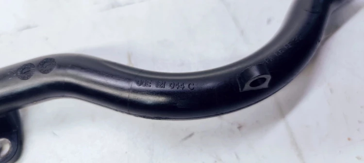 RURA PRZEWÓD WODY AUDI A6 C6 2.4 BDW 06E121044C