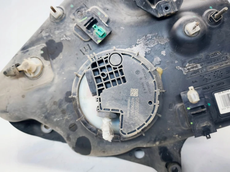 POMPA ZBIORNIK PŁYNU ADBLUE AUDI A4 B8 A5 8T LIFT 8K0131969 8K0131877S