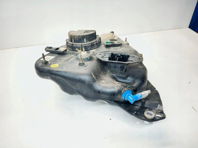 POMPA ZBIORNIK PŁYNU ADBLUE AUDI A4 B8 A5 8T LIFT 8K0131969 8K0131877S