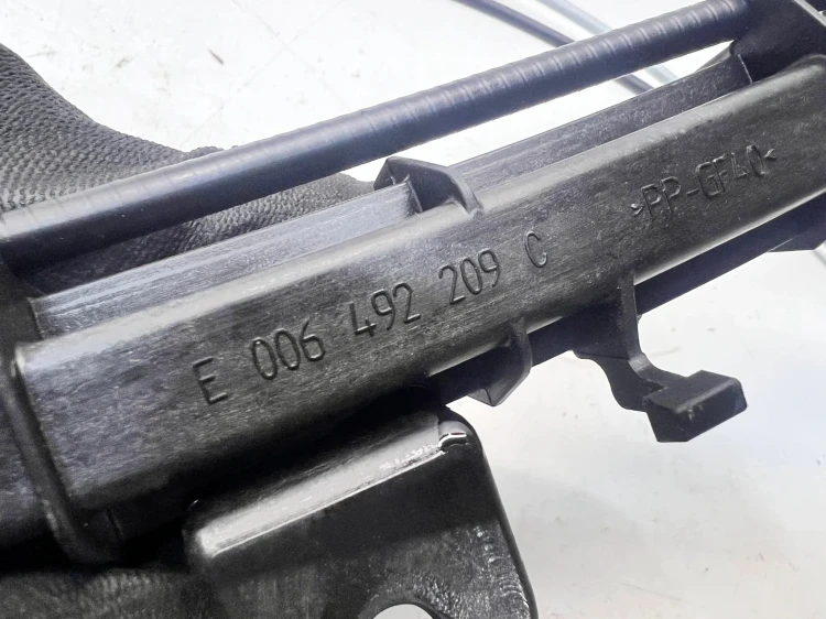 MECHANIZM EL. KLAPY AUDI A4 B9 006492209C