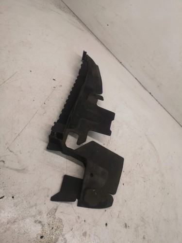 KIEROWNICA POWIETRZA PRAWA AUDI A6 C6 4F0121284