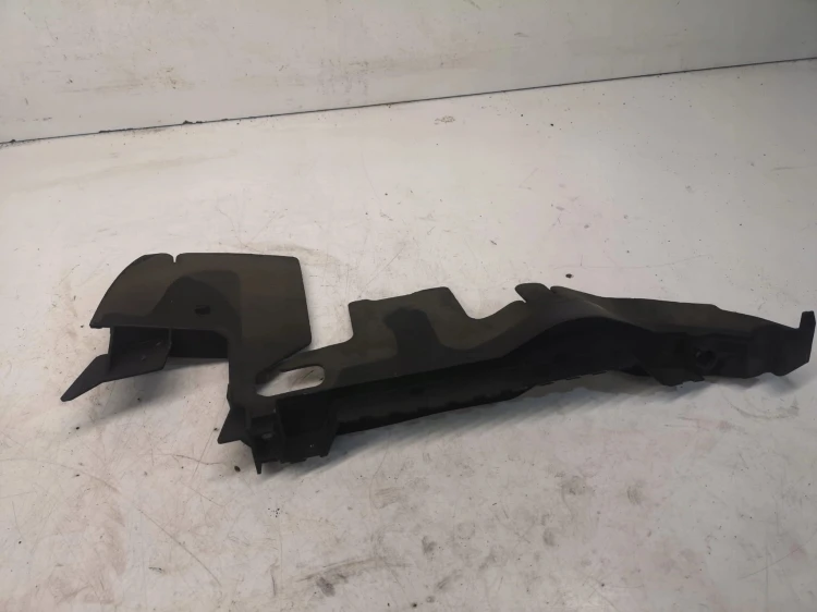KIEROWNICA POWIETRZA PRAWA AUDI A6 C6 4F0121284