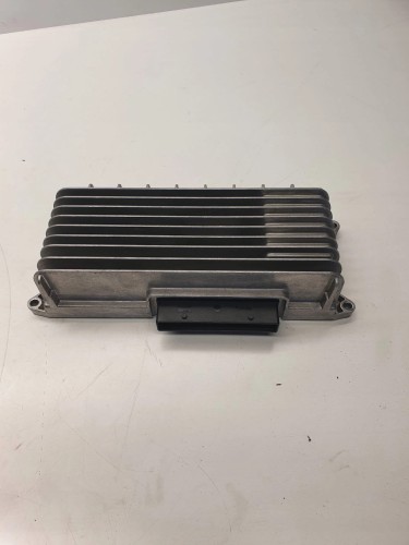 WZMACNIACZ RADIA AUDI A4 B8 A5 Q5 8T0035223J