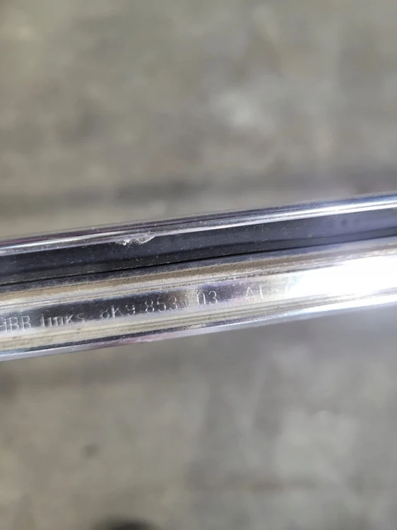LISTWA CHROM LEWA KAROSERYJN AUDI A4 B8 8K9853703