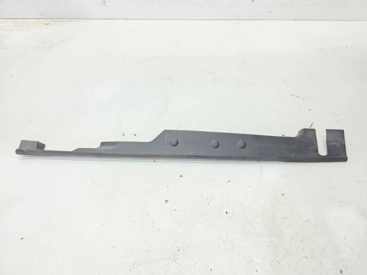 NAKŁADKA BŁOTNIKA PRAWA AUDI A5 8W SPORTBACK 8W6820582E
