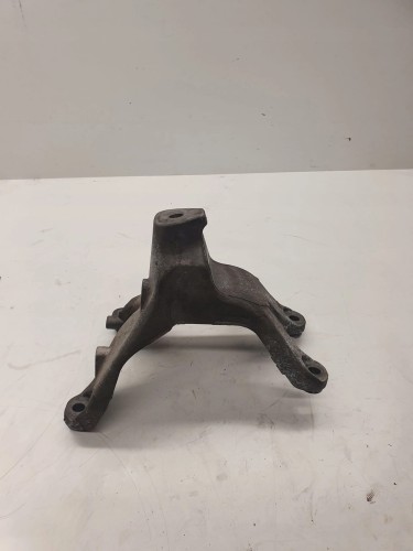 ŁAPA SILNIKA PRAWA AUDI A4 A5 1,8 TFSI 8K0199308AL