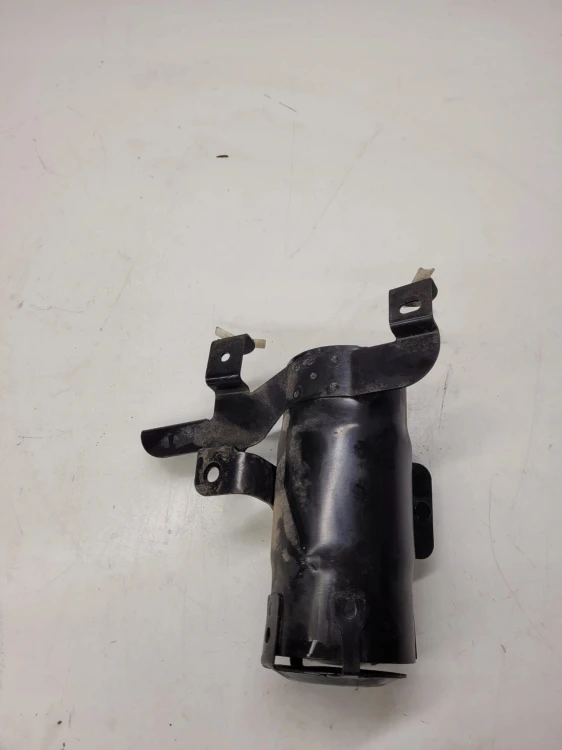 UCHWYT FILTRA PALIWA AUDI A6 C6 3.0 TDI 4F0201987E