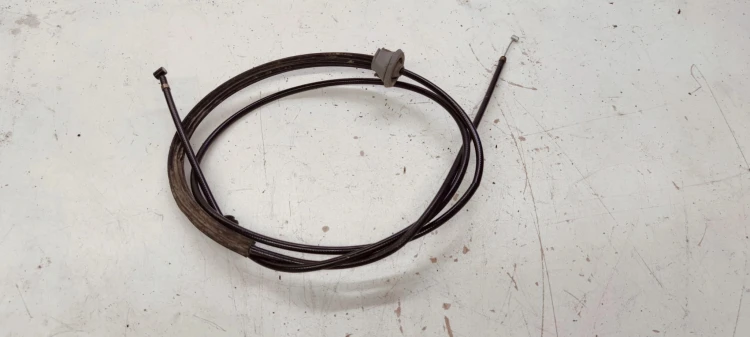 LINKA OTWIERANIA MASKI AUDI Q3 F3 83B823535A