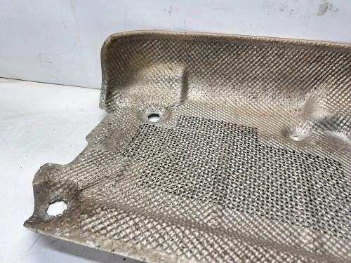 OSŁONA TERMICZNA AUDI TT 8J 8J0825711E