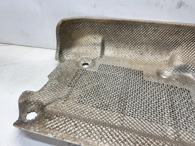 OSŁONA TERMICZNA AUDI TT 8J 8J0825711E