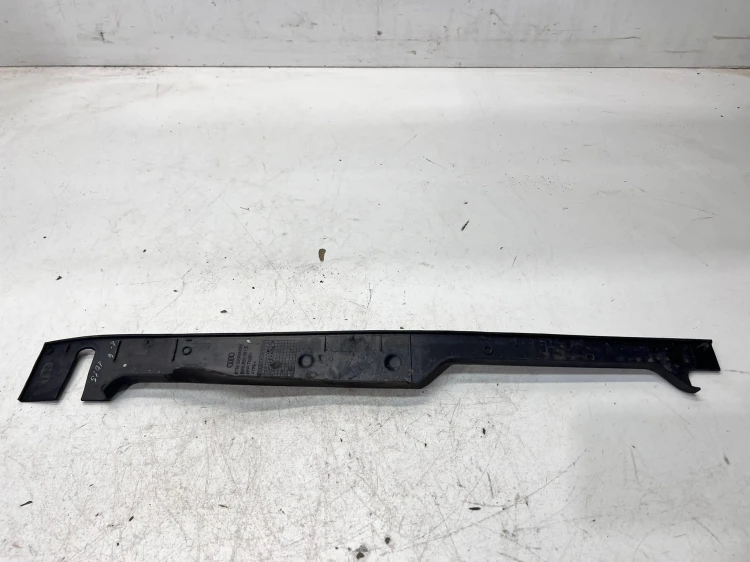 NAKŁADKA BŁOTNIKA LEWA AUDI A5 8W 8W6820581E