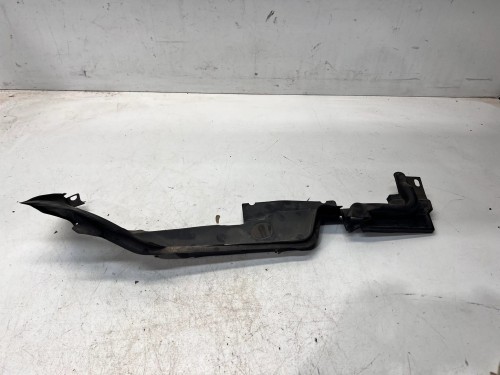 WYGŁUSZENIE BŁOTNIKA LEWE AUDI A5 8W SPORTBACK 8W6821169C