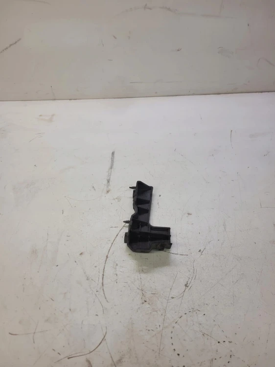 ŚLIZG ZDERZAKA PRAWY PRZÓD AUDI A4 B7 8E0807284E