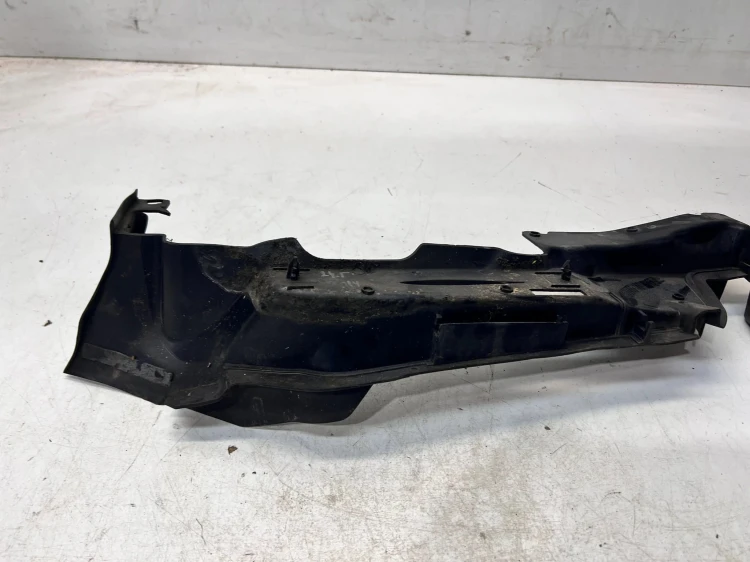WYGŁUSZENIE BŁOTNIKA PRAWE AUDI A5 8W SPORTBACK 8W6821170C