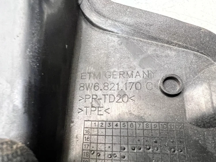 WYGŁUSZENIE BŁOTNIKA PRAWE AUDI A5 8W SPORTBACK 8W6821170C