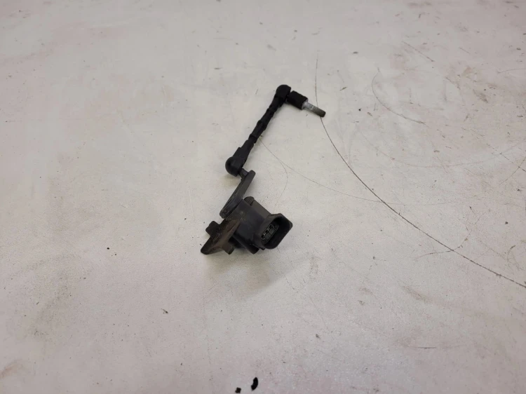 CZUJNIK POZIOMOWANIA AUDI A4 B9 Q7 4M 8W9941309C