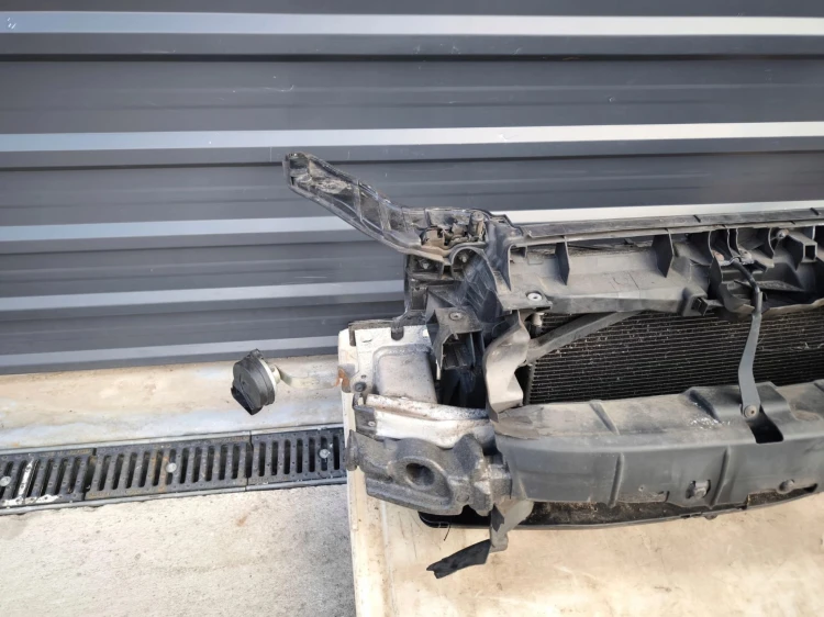 PAS PRZEDNI KOMPLETNY AUDI A3 8V 1.6 TDI ***SEDAN *** ORYGINAŁ !!!