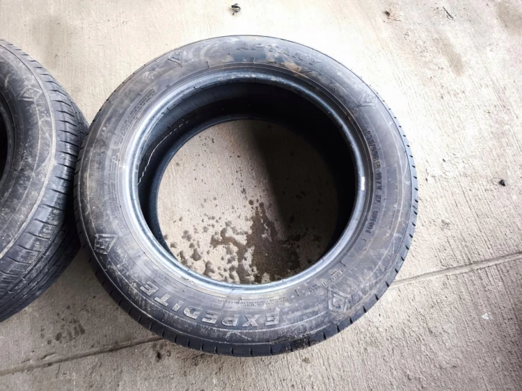 OPONA OPONY LATO APTANY EXPEDITE RU101 235/60R18 107V 39/20 39/21 5-6MM