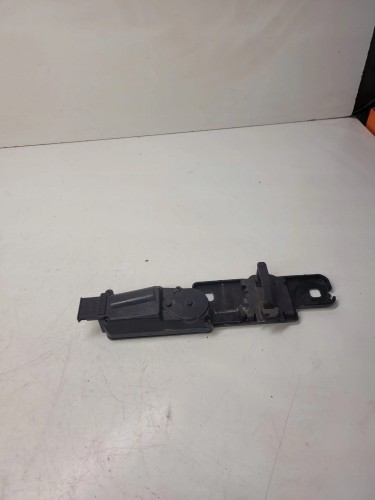 SIŁOWNIK DOCIĄG KLAPY TYŁ AUDI A6 A7 A8 4H0827383