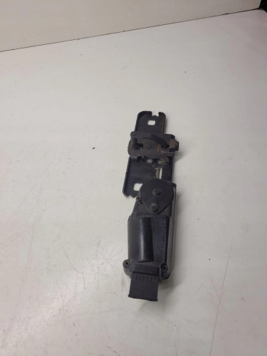 SIŁOWNIK DOCIĄG KLAPY TYŁ AUDI A6 A7 A8 4H0827383