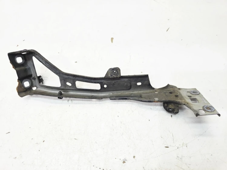 WSPORNIK MOCOWANIE BŁOTNIKA LEWY PRZÓD AUDI A5 8W SPORTBACK 8W6821131B