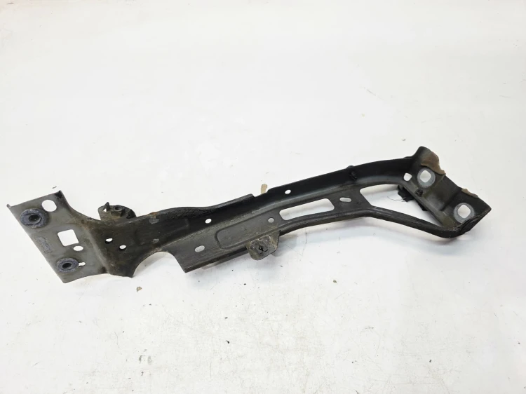 WSPORNIK MOCOWANIE BŁOTNIKA LEWY PRZÓD AUDI A5 8W SPORTBACK 8W6821131B