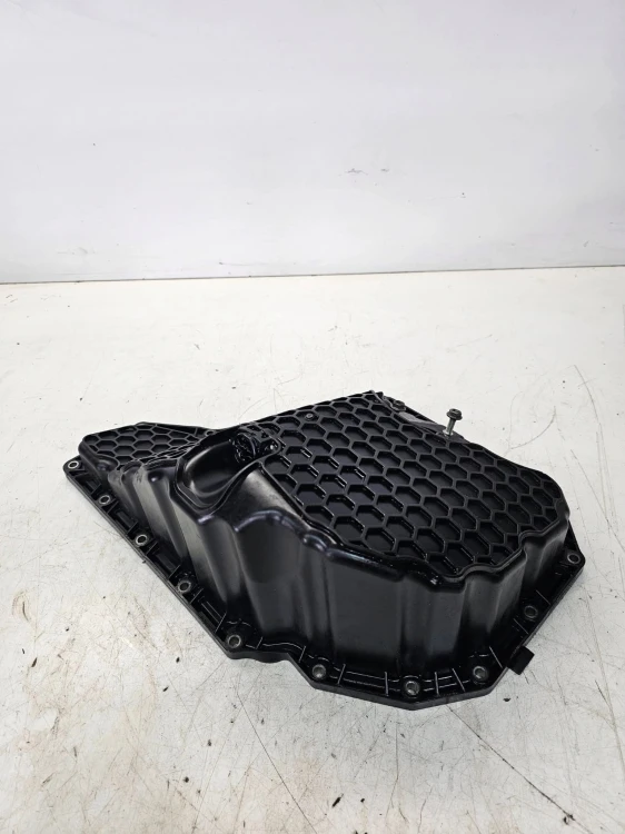 MISKA OLEJOWA PLASTIKOWA AUDI A4 B8 A5 Q5 VW 1.8 TFSI CJEB 06L103598C