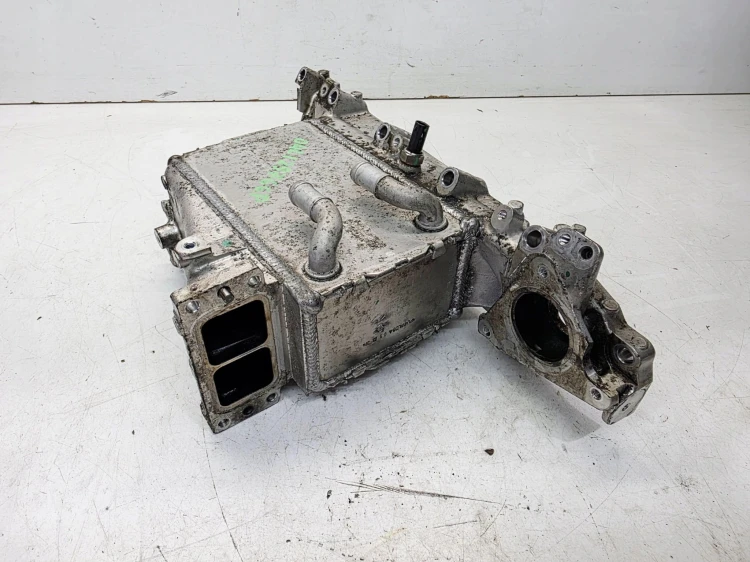 KOLEKTOR SSĄCY WODNY AUDI VOLKSWAGEN SEAT SKODA 1.6 2.0 TDI 04L129766P