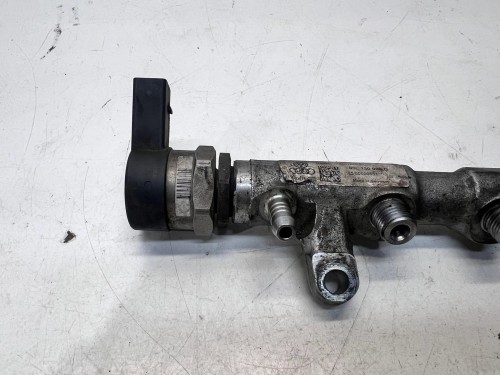 LISTWA WTRYSKOWA AUDI VOLKSWAGEN SEAT SKODA 2.0 TDI 03L130089Q 057130764AB