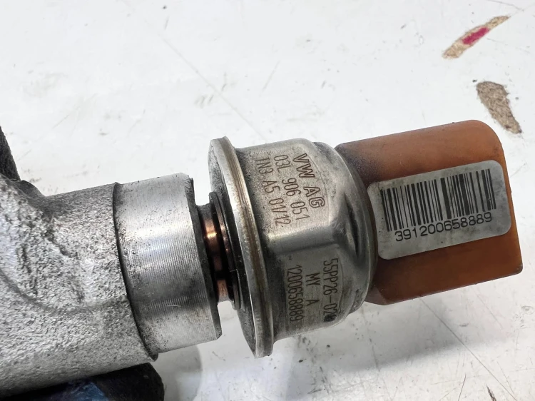 LISTWA WTRYSKOWA AUDI VOLKSWAGEN SEAT SKODA 2.0 TDI 03L130089Q 057130764AB