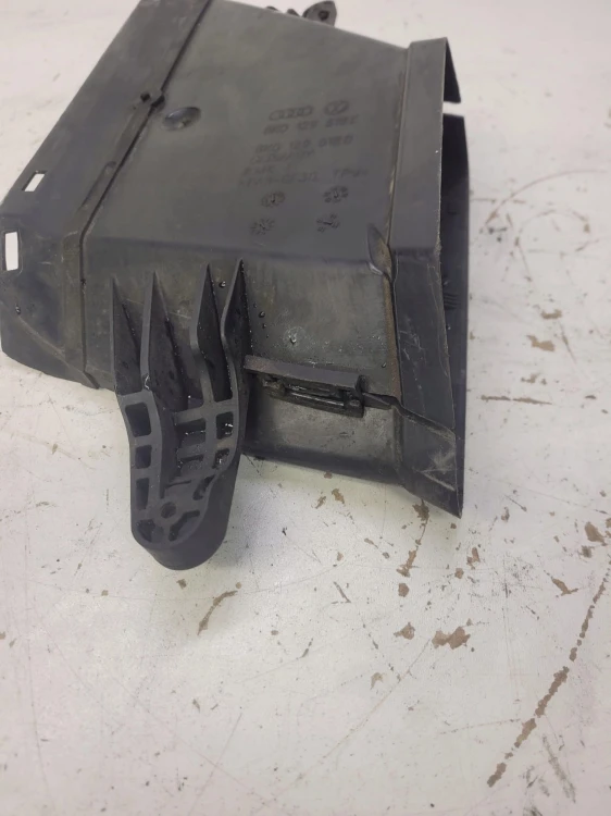 WLOT DOLOT POWIETRZA AUDI A4 B8 LIFT A5 8K0129618E