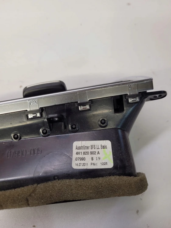 KRATKA NAWIEWU PRAWA AUDI A8 D4 4H1820902A