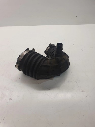 RURA WĄŻ POWIETRZA AUDI A6 C6 2.0 TDI 4F0129615E