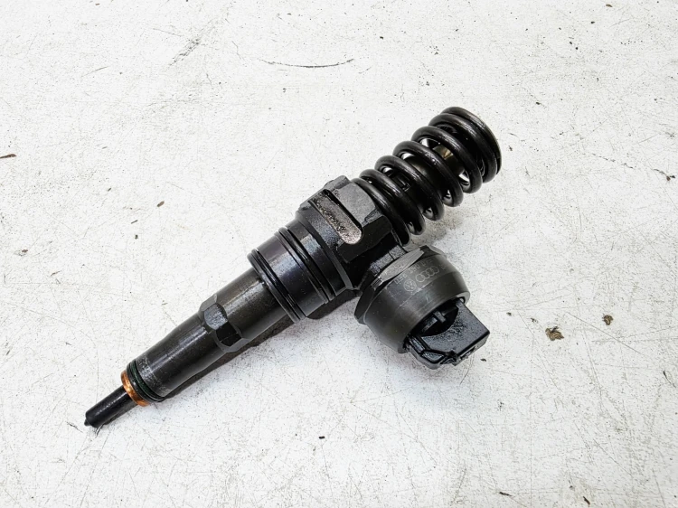 POMPOWTRYSKIWACZ AUDI VOLKSWAGEN SEAT SKODA 1.9 TDI BLS 038130073BN